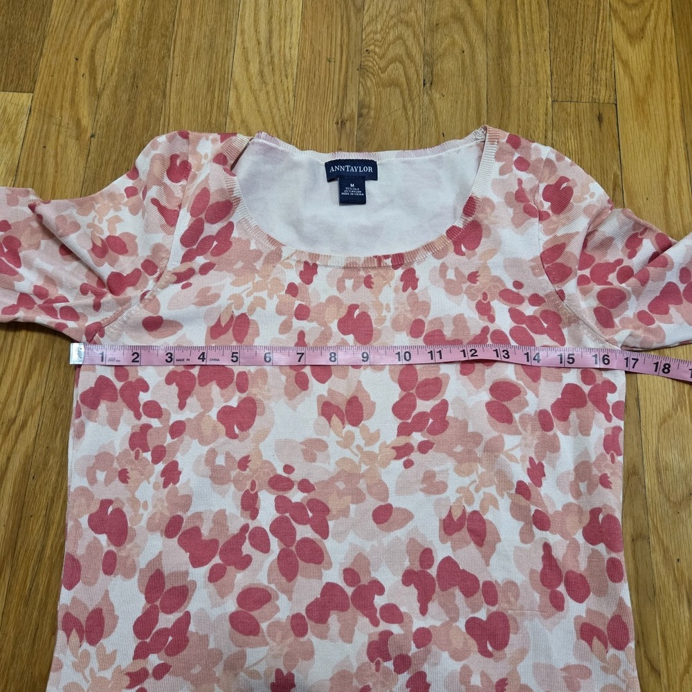 Ann Taylor Pink and White Splash 3/4 Sleeve Cardigan Silk Blend Size M - Picture 4 of 9